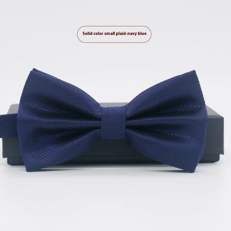 Solid colour formal bow tie with flat head design in polyester fabric