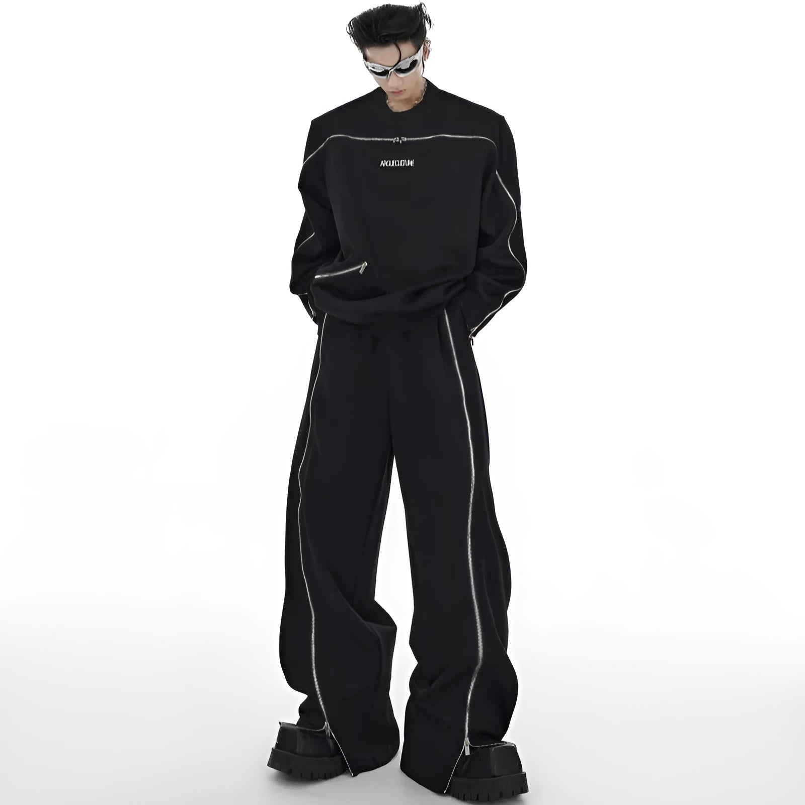 Men's full-body zip padded shoulder round neck tracksuit set in black and grey, loose fit