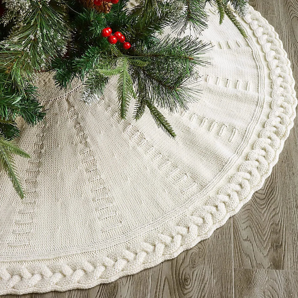 Christmas knitted wool tree skirt in red with 122cm diameter