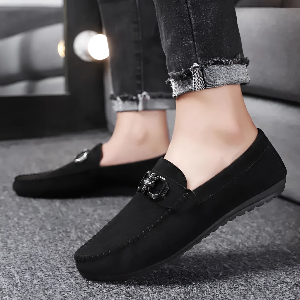 Men's black and grey breathable casual shoes with suede upper and rubber sole