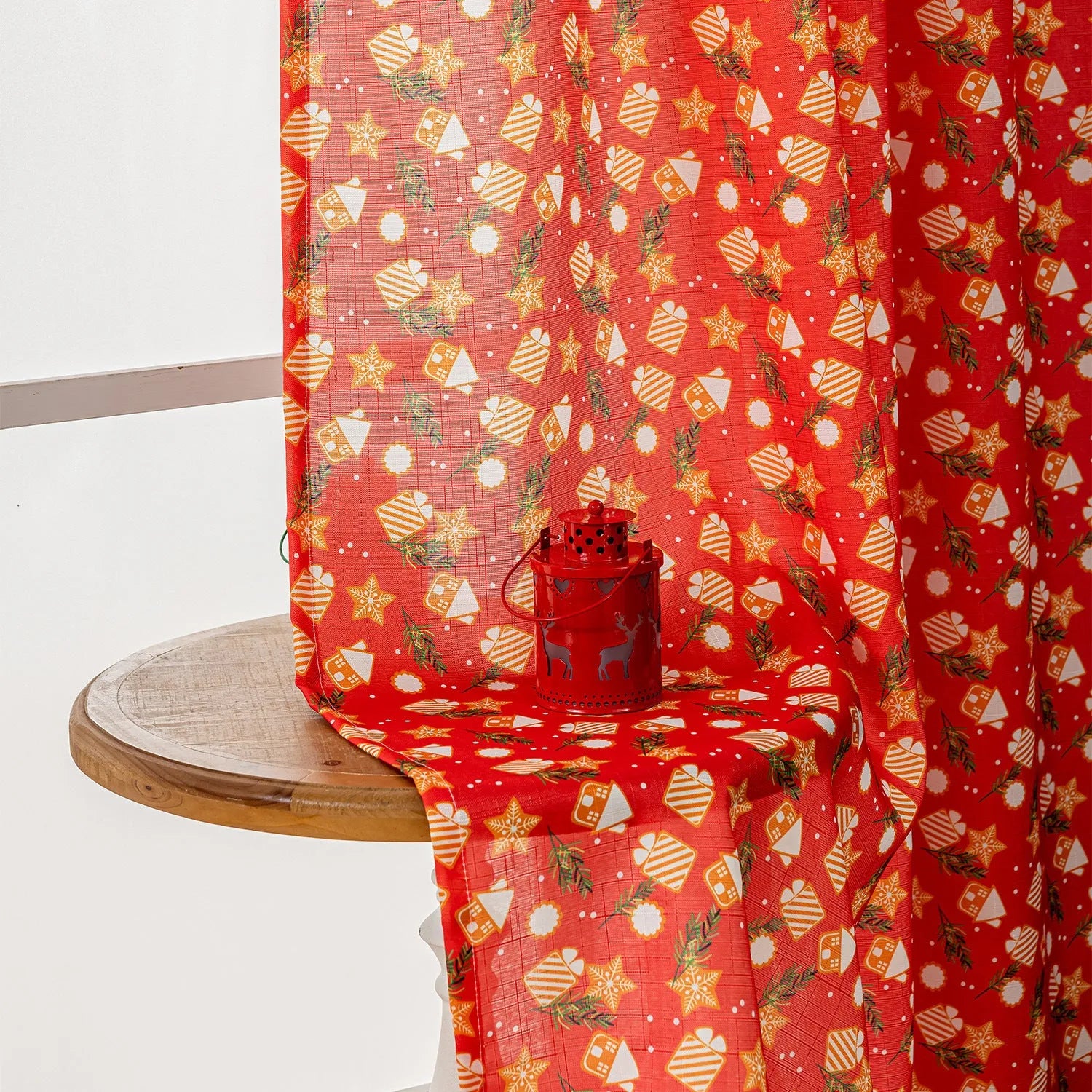 Red and green Snowman Angel printed fabric Christmas curtain, 1 metre long