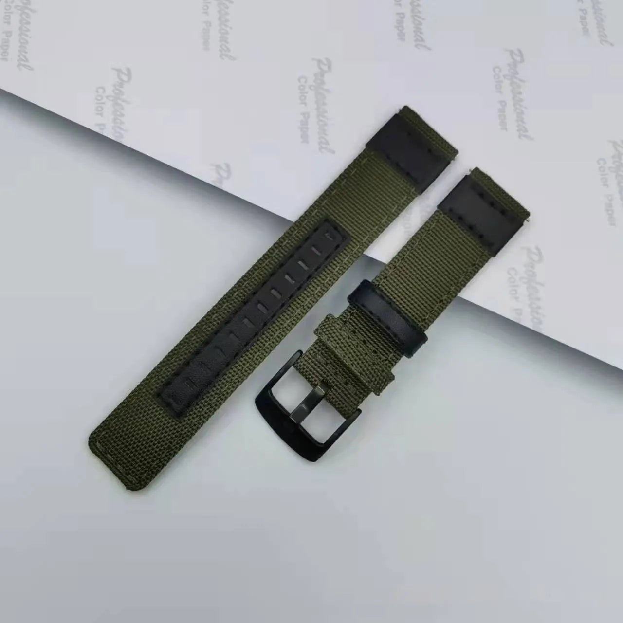 Oxford cloth watch strap shown in multiple colours including camouflage, black, and army green, with size labels for 20mm, 22mm, and 24mm widths.