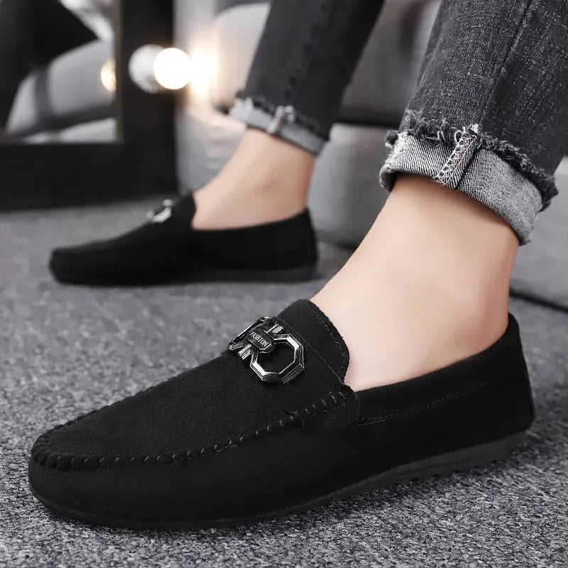 Men's black and grey breathable casual shoes with suede upper and rubber sole